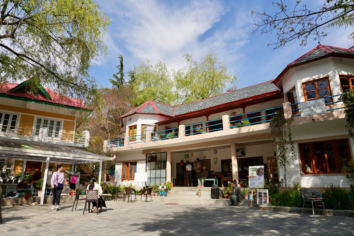 Courtyard and main building of the Trimurti retreat centre.